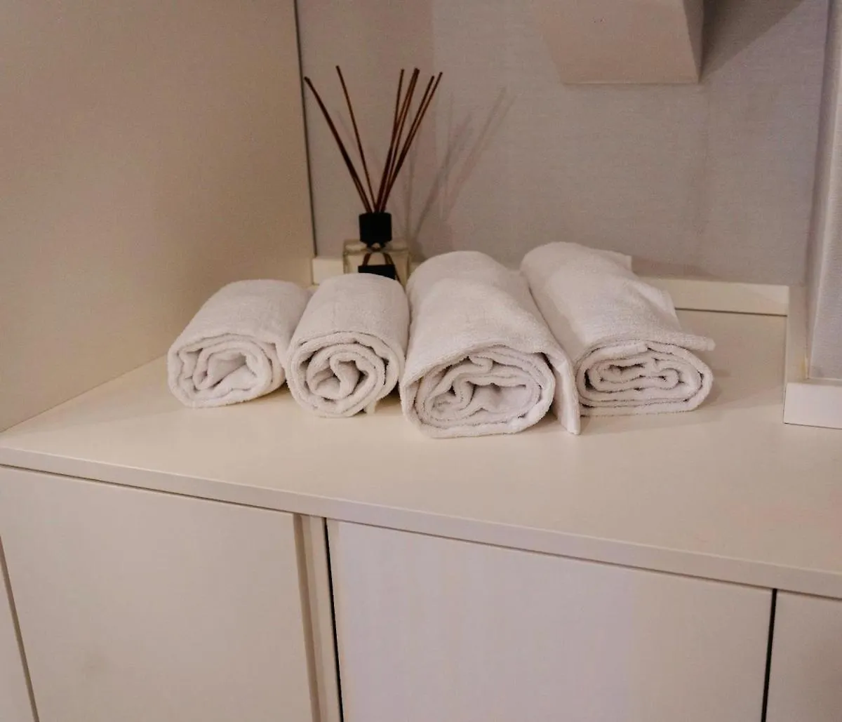 Reverie Exclusive Apartment Naples Italy