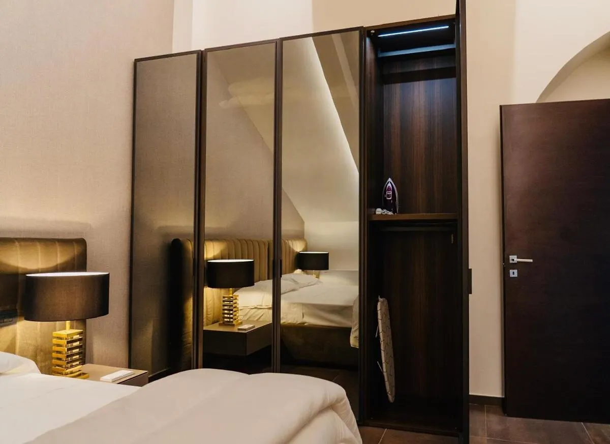 Reverie Exclusive Apartment Naples Italy