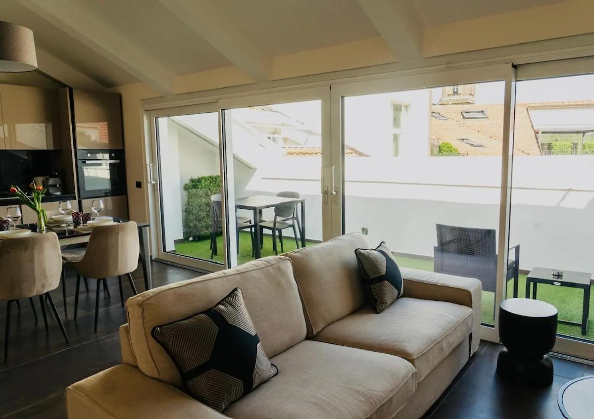Reverie Exclusive Apartment Naples 0*,  Italy