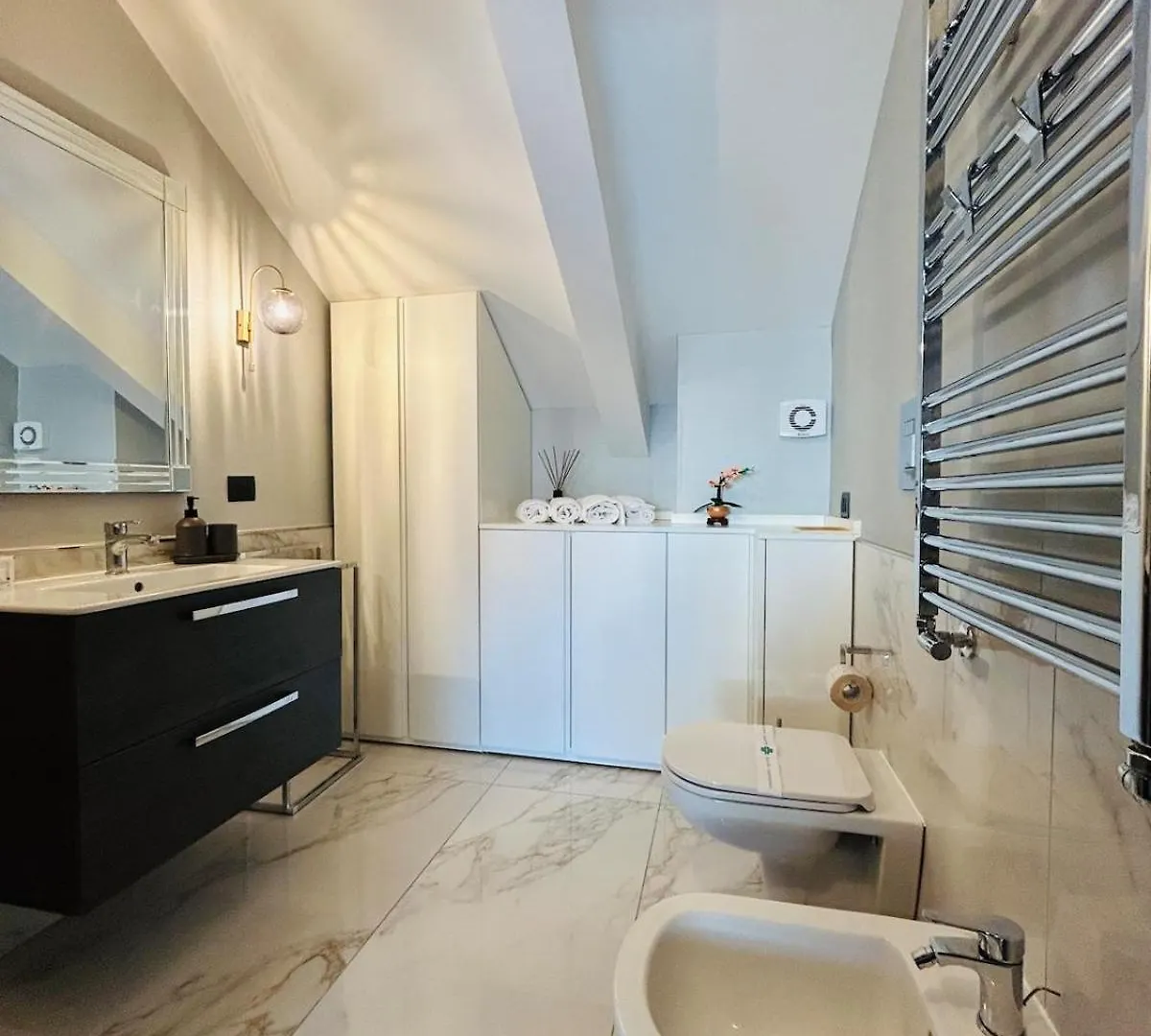 Reverie Exclusive Apartment Naples Italy